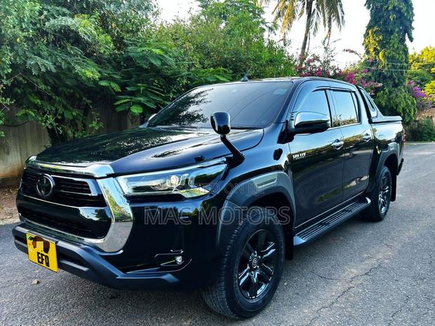 Toyota Hilux 2023 Black