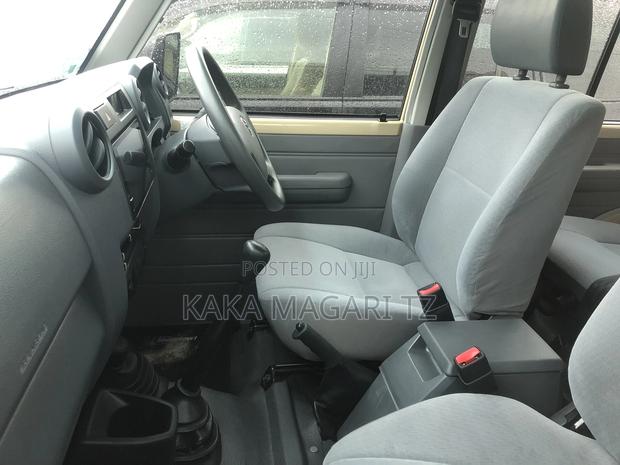 Toyota Land Cruiser 2022 Beige