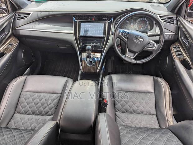 Toyota Harrier 2.0 2016 Matt Black