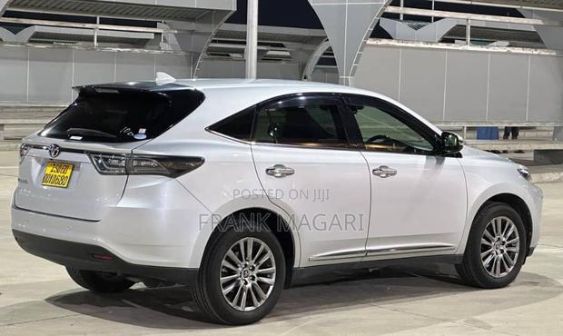 Toyota Harrier 2.5 Hybrid 4WD 2014 Silver