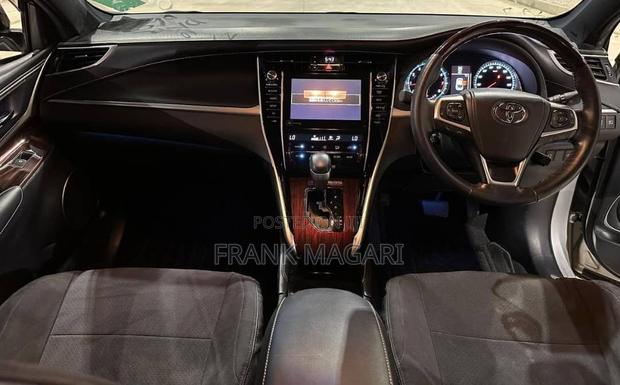 Toyota Harrier 2.5 Hybrid 4WD 2014 Silver