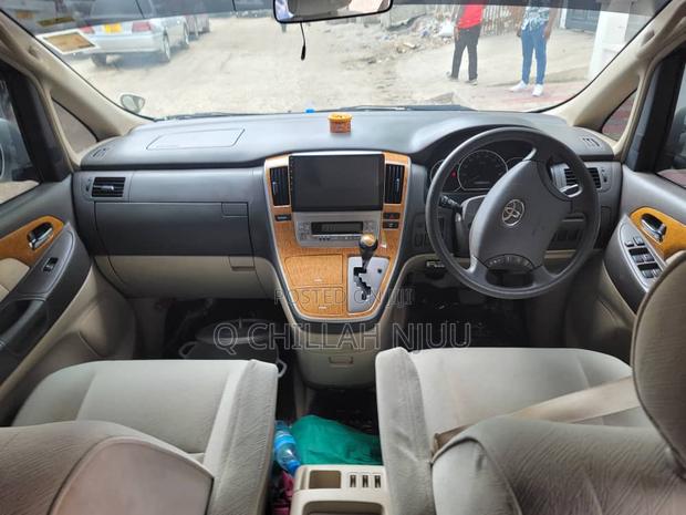 Toyota Alphard 2009 White