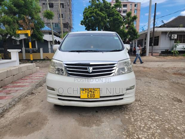 Toyota Alphard 2009 White