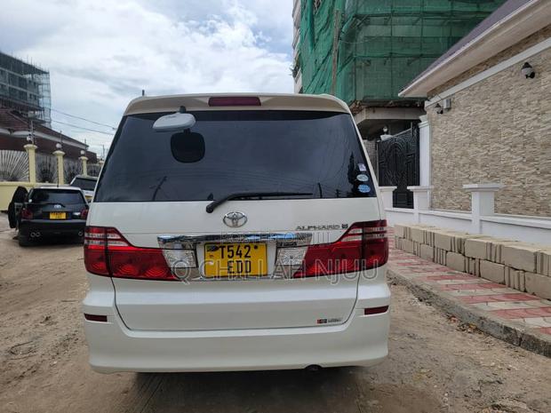 Toyota Alphard 2009 White