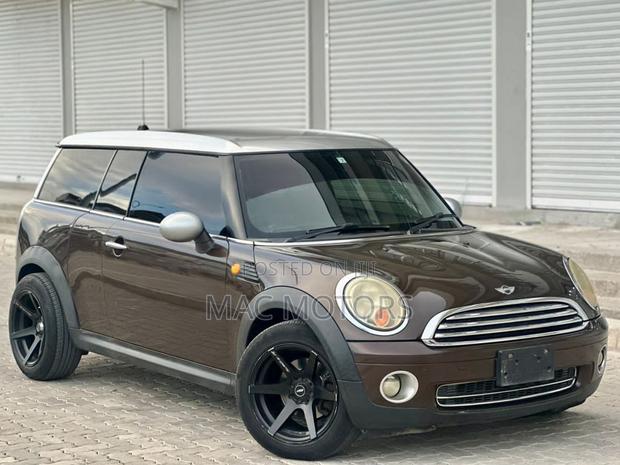 Mini Cooper 2009 Brown