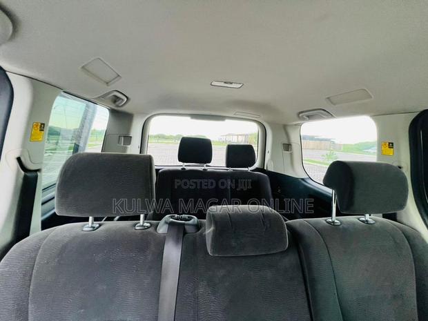 Toyota Noah 2010 Black