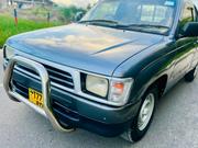 Toyota Hilux 2004 Gray for sale
