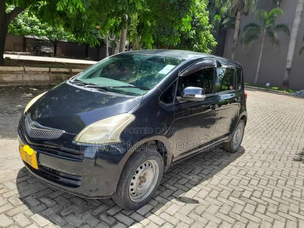 Toyota Ractis 2006 Black