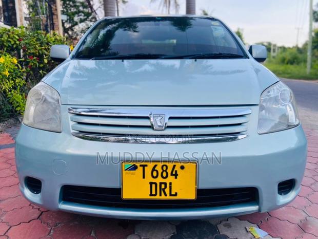 Toyota Raum 2005 Blue