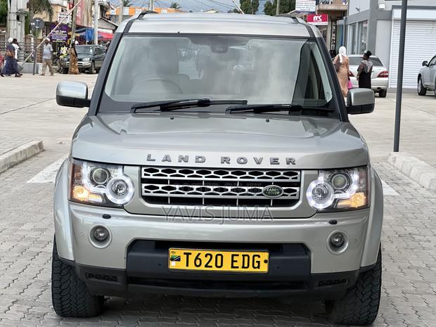 Land Rover Discovery 2010 Gold