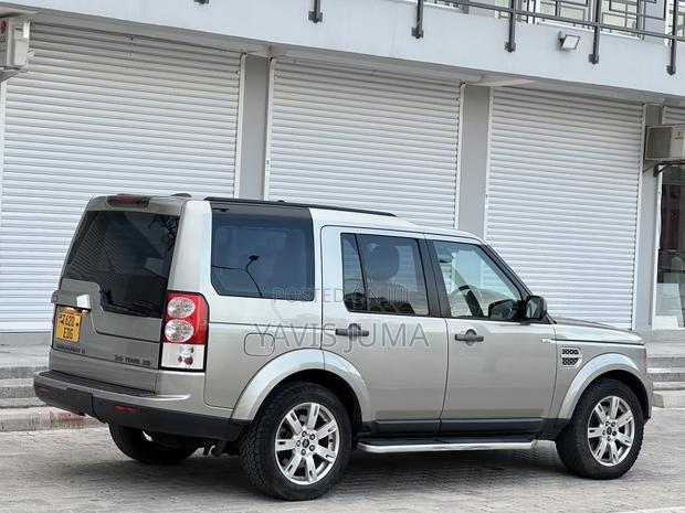 Land Rover Discovery 2010 Gold