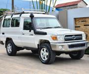 Toyota Land Cruiser 2011 White for sale