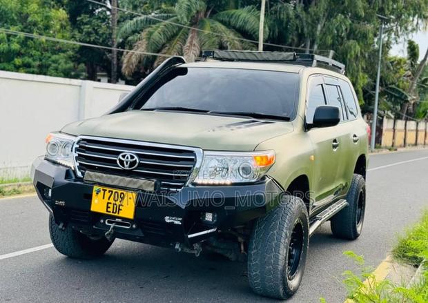 Toyota Land Cruiser 2010 Green