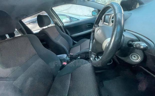 Toyota IST 2006 Silver