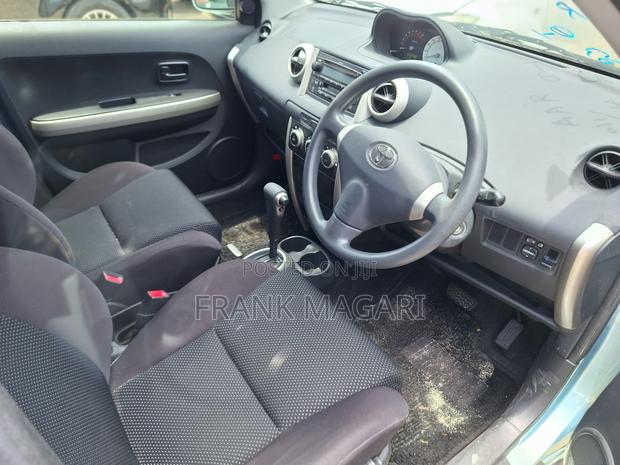 Toyota IST 2006 Silver