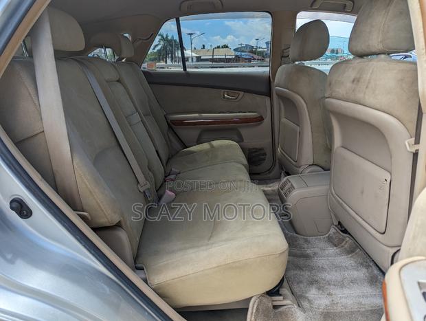 Toyota Harrier 2004 Silver