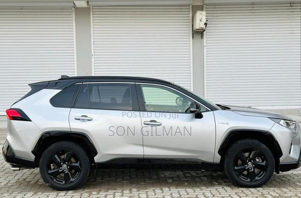 Toyota RAV4 2020 Silver