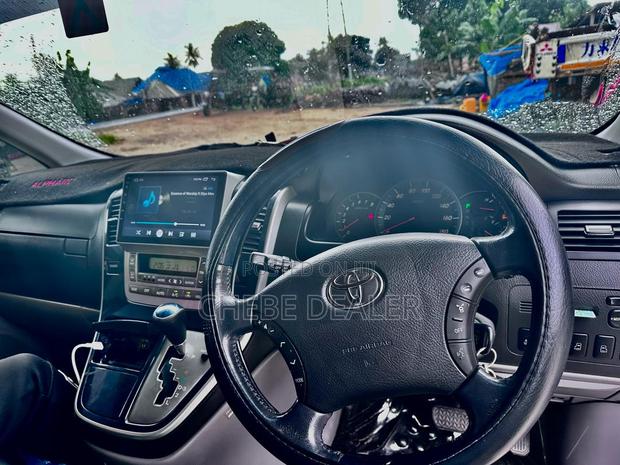 Toyota Alphard 2004 Gray