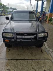 Toyota Hilux 2002 Gray for sale