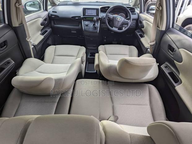 Toyota Wish 2010 White