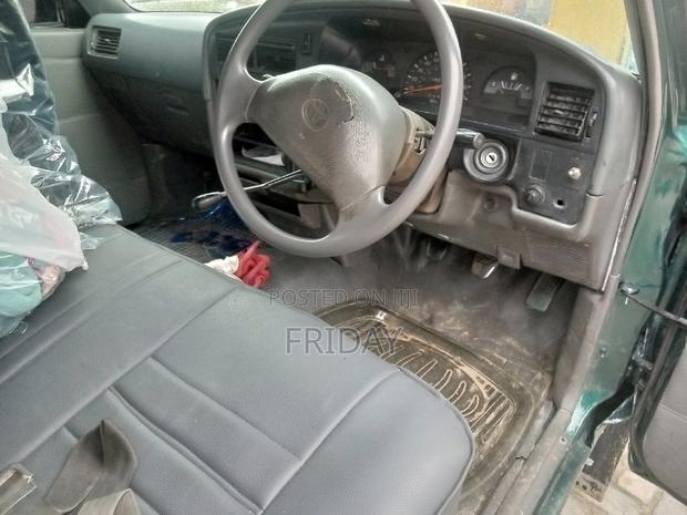Toyota Hilux 1998 Green