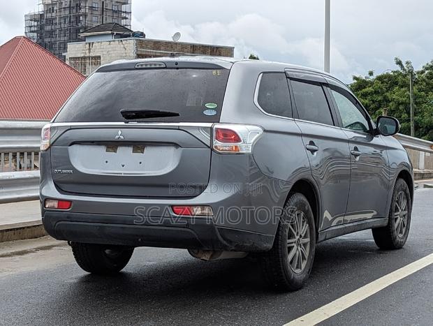 Mitsubishi Outlander 2012 Gray