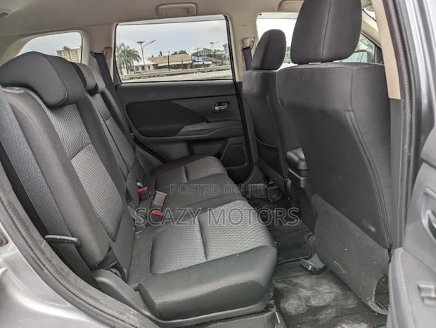 Mitsubishi Outlander 2012 Gray
