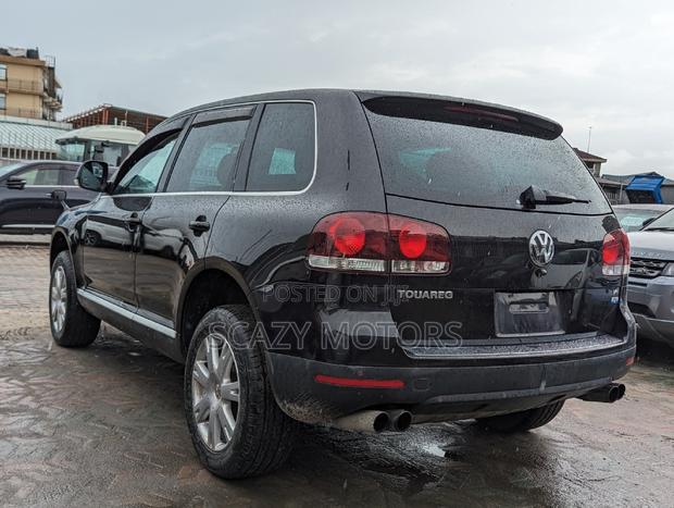 Volkswagen Touareg 2012 Black
