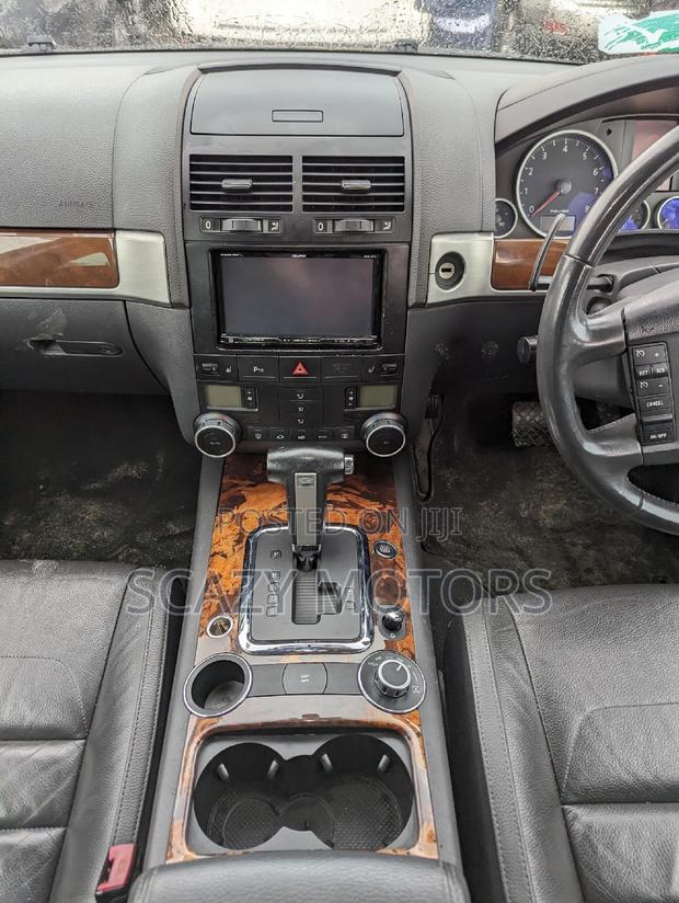 Volkswagen Touareg 2012 Black