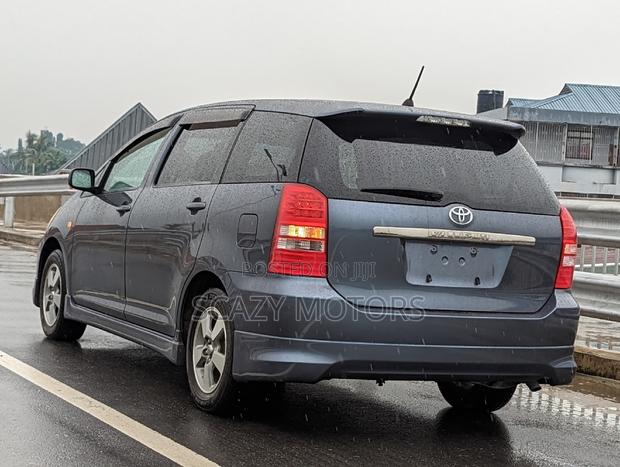 Toyota Wish 2003 Gray
