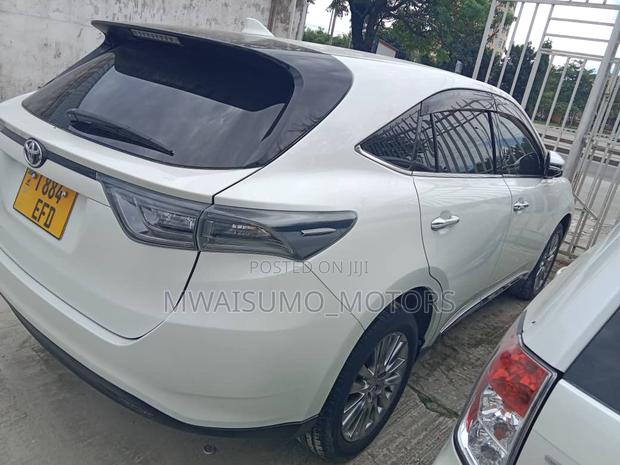 Toyota Harrier 2014 White