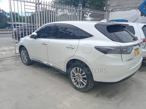 Toyota Harrier 2014 White