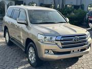 Toyota Land Cruiser 2018 Gold for sale