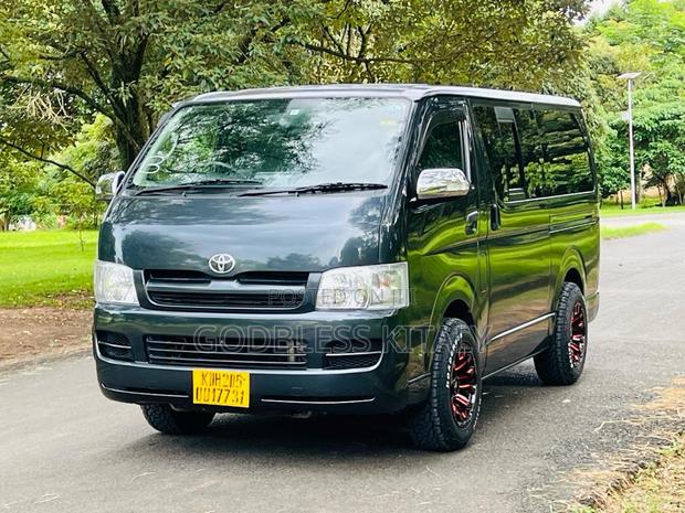 Toyota HiAce 2006 Black