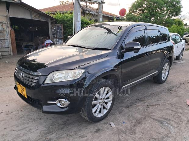 Toyota Vanguard 2010 Black