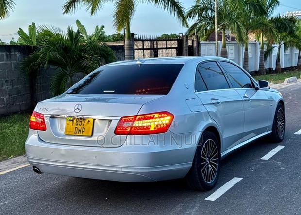 Mercedes-Benz E250 2012 Silver