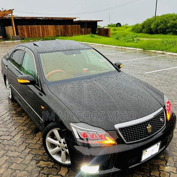Toyota Crown 2007 Black