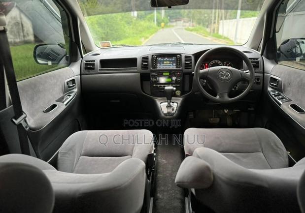 Toyota Corolla Spacio 2004 Silver