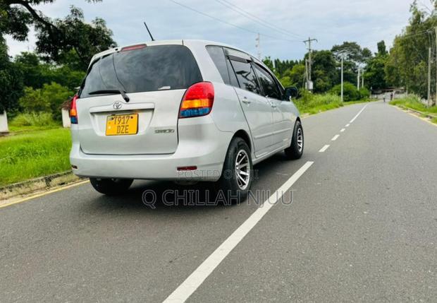 Toyota Corolla Spacio 2004 Silver