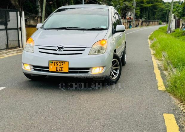 Toyota Corolla Spacio 2004 Silver