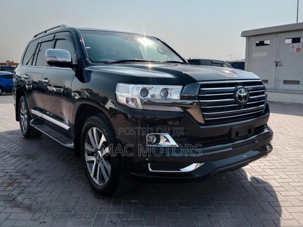 Toyota Land Cruiser 4.6 V8 ZX 2018 Black