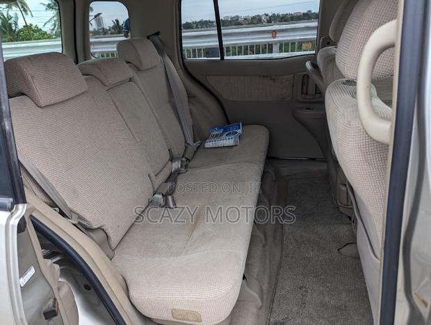 Toyota Raum 2004 Silver