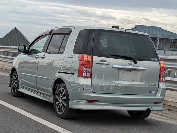 Toyota Raum 2007 Green