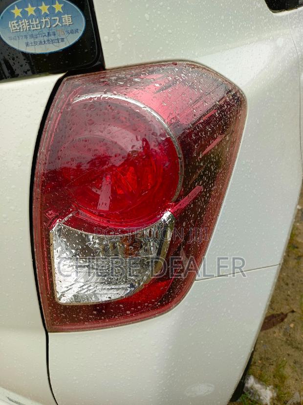Toyota Ractis 2006 White