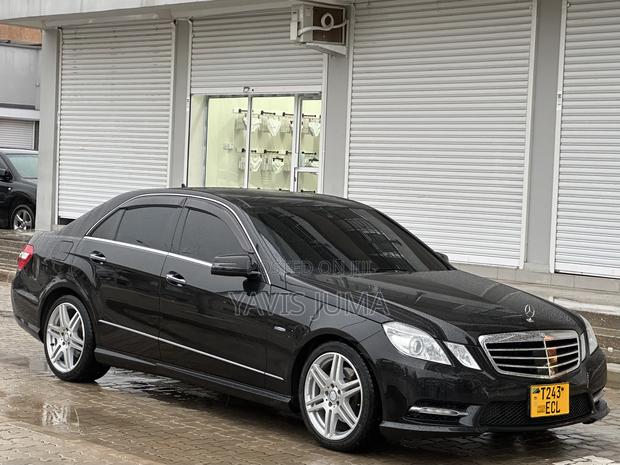 Mercedes-Benz E250 2011 Black