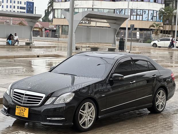 Mercedes-Benz E250 2011 Black