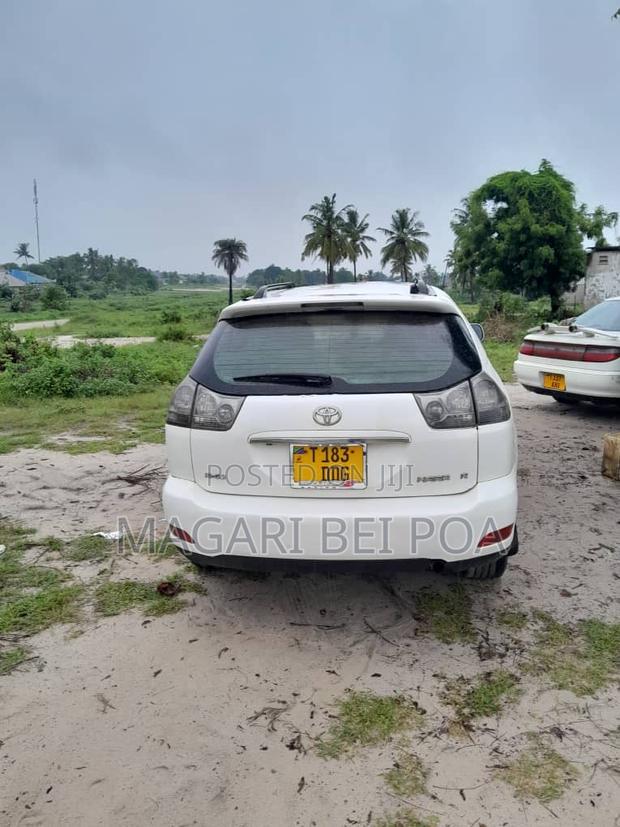 Toyota Harrier 2006 White