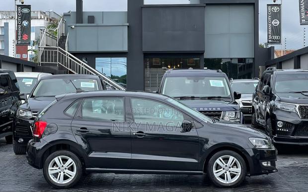 Volkswagen Polo 2014 Black
