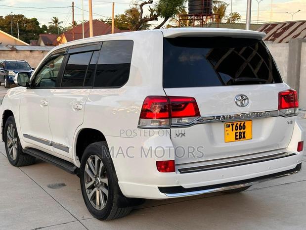 Toyota Land Cruiser 4.5 V8 VXR 2015 White