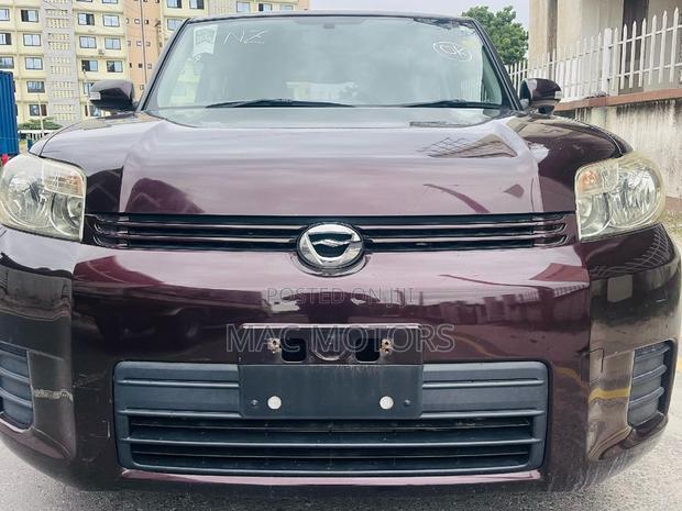 Toyota Corolla Rumion Hatchback 1.5 FWD 2009 Burgundy